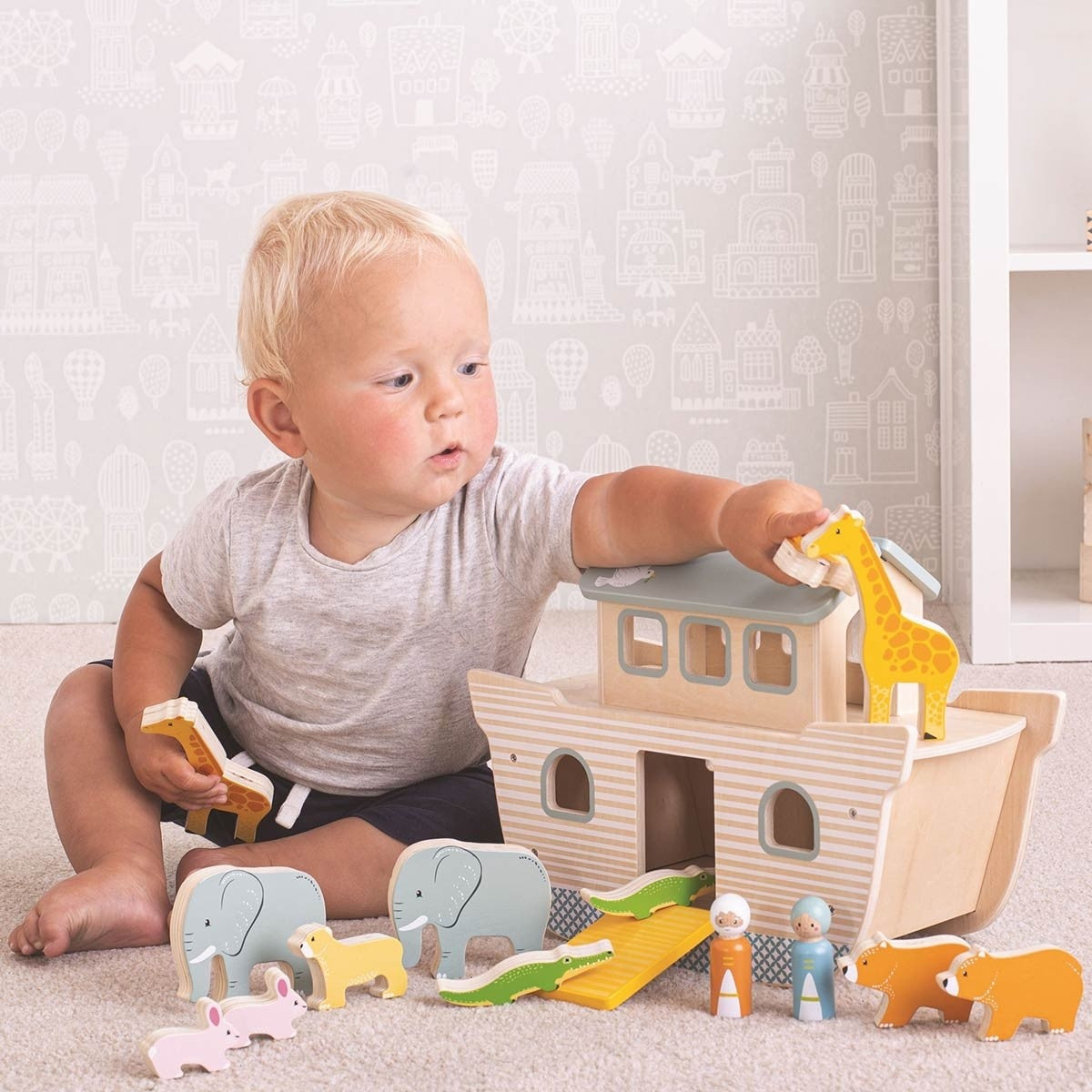 Bigjigs Toys FSC Certified Wooden Noah’s Ark Animal Figurines Play Set for Kids