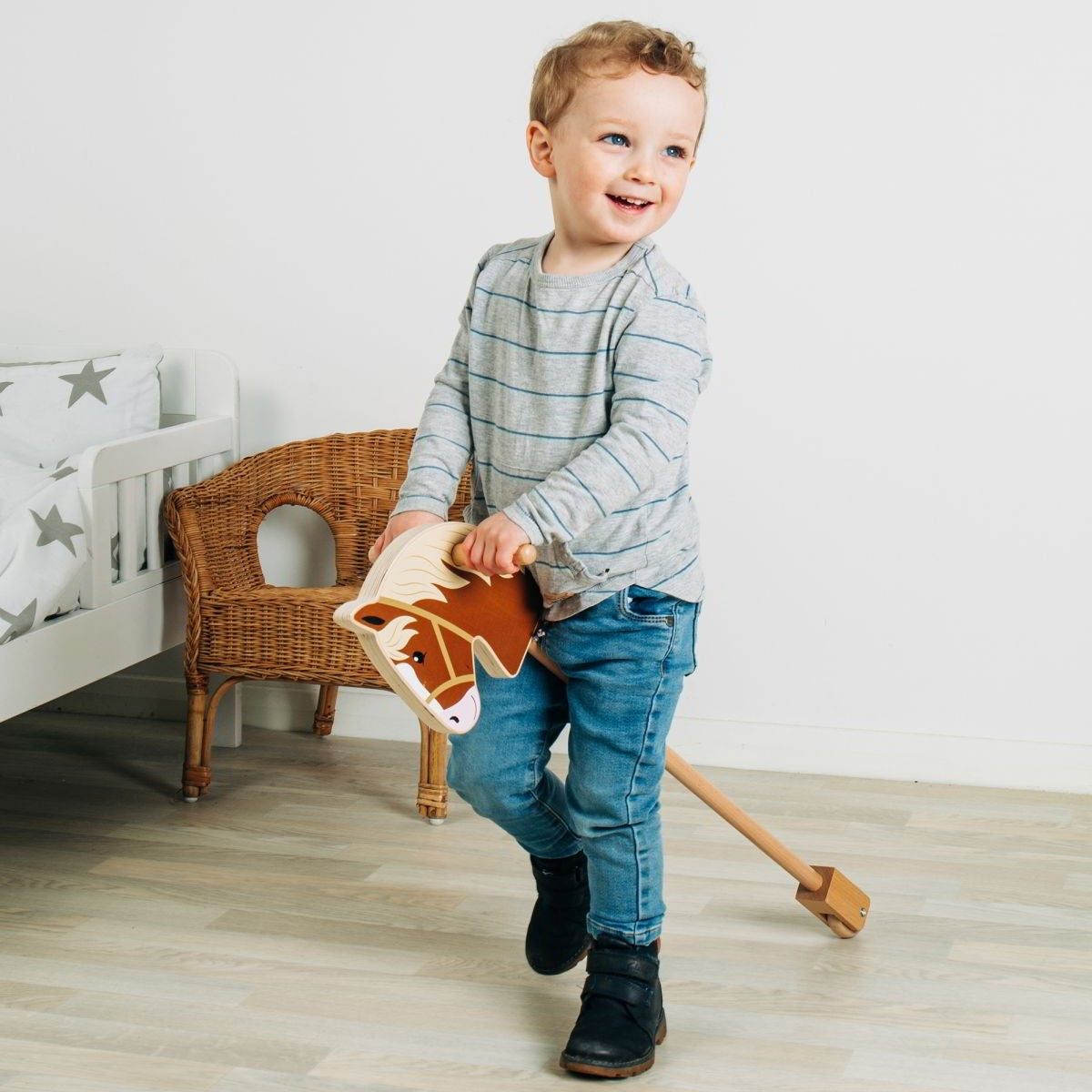 Bigjigs Toys Wooden Hobby Horse Ride-On Toy for Creative & Active Play