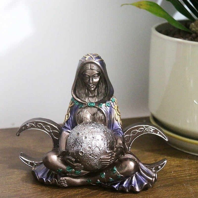 Millennial Gaia Resin Statue Mother Earth Goddess Art Figurine Garden Decor
