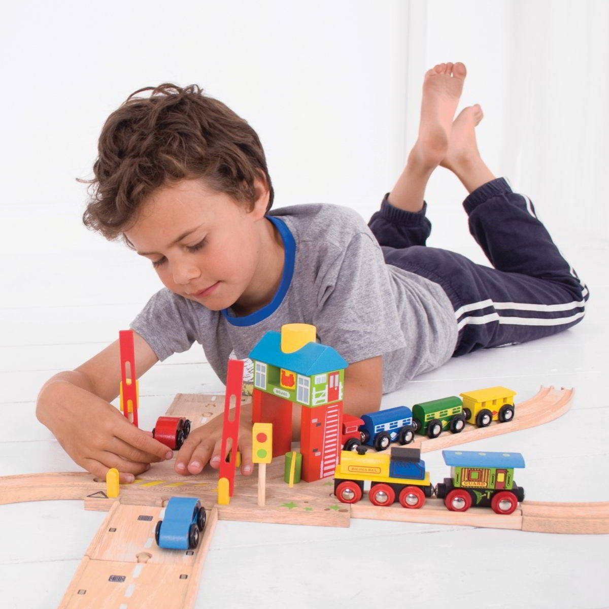 Bigjigs Rail Signal Box Wooden Train Track Accessory for Railway Layouts
